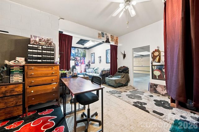 1007 21st Avenue NE, Hickory, NC 28601