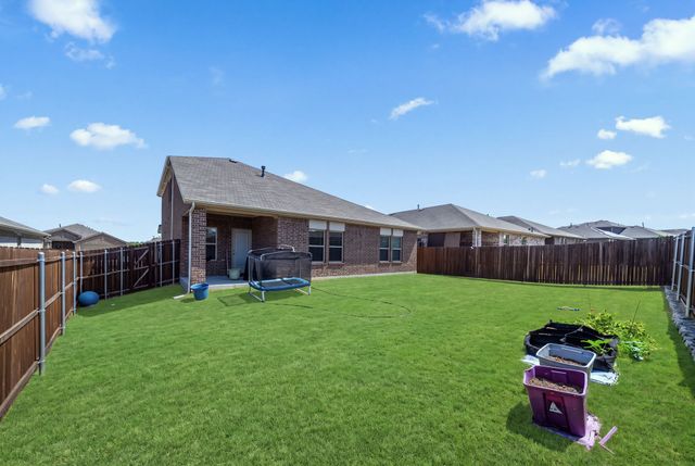 2314 Peregrine Way, Crandall, TX 75114