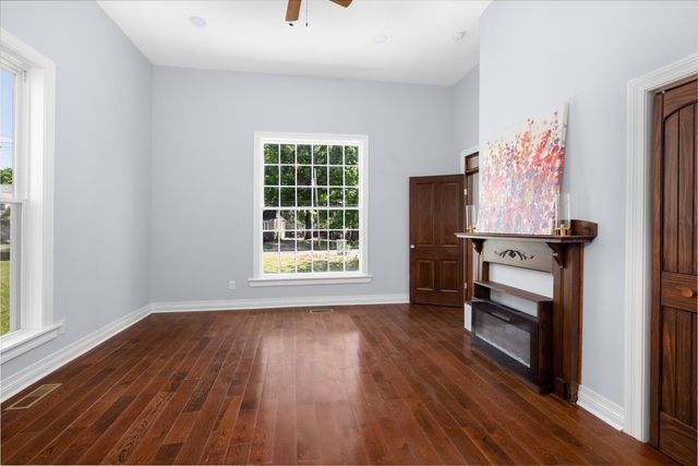 404 LIBERTY AVE E, Covington, TN 38019