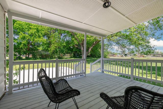 404 LIBERTY AVE E, Covington, TN 38019