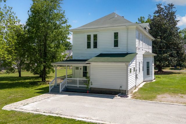 404 LIBERTY AVE E, Covington, TN 38019