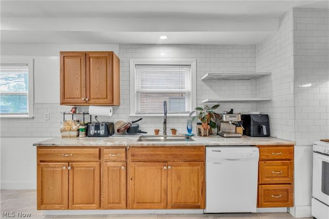 3618 Farland Road, University Heights, OH 44118