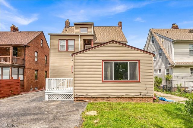 3618 Farland Road, University Heights, OH 44118