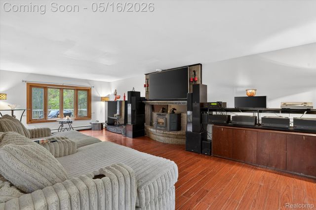 17301 Donohue Road, Unadilla Township, MI 48169