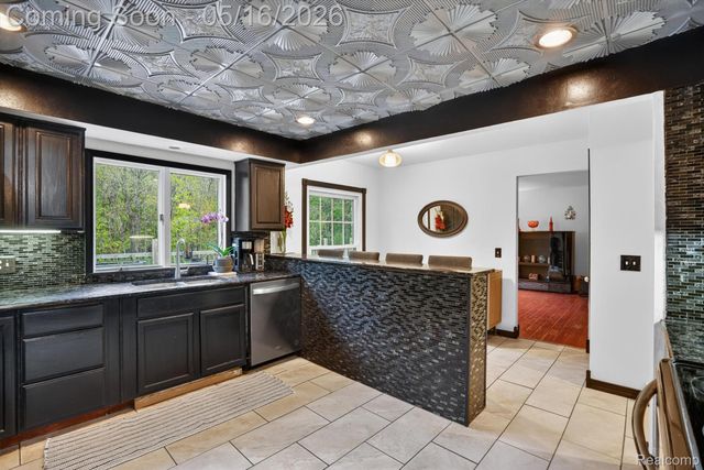 17301 Donohue Road, Unadilla Township, MI 48169