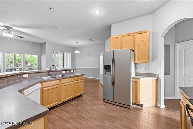 8871 CANOPY OAKS Drive, Jacksonville, FL 32256