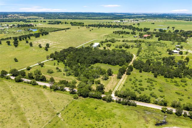 928 Upper Elgin River RD, Elgin, TX 78621