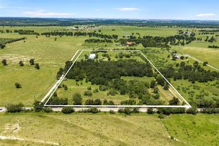 928 Upper Elgin River RD, Elgin, TX 78621