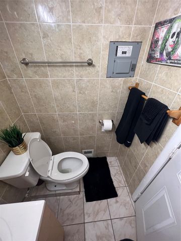 17131 NW 32 Court Apt 1, Miami Gardens, FL 33056