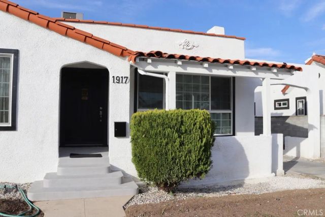1917 W 74th, Los Angeles, CA 90047