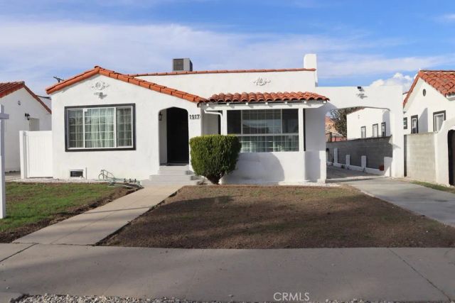 1917 W 74th, Los Angeles, CA 90047