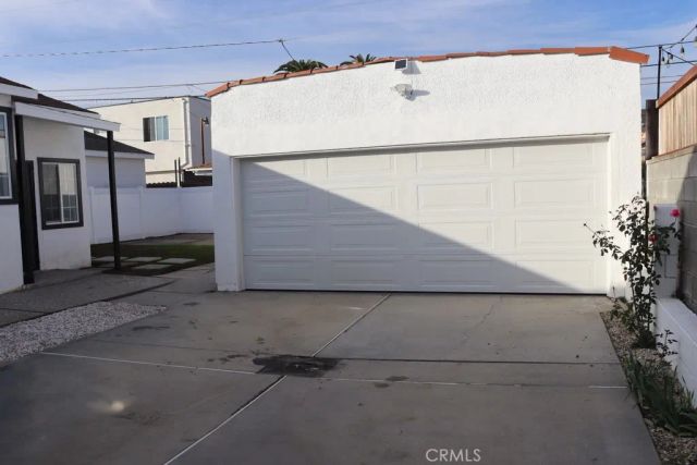 1917 W 74th, Los Angeles, CA 90047