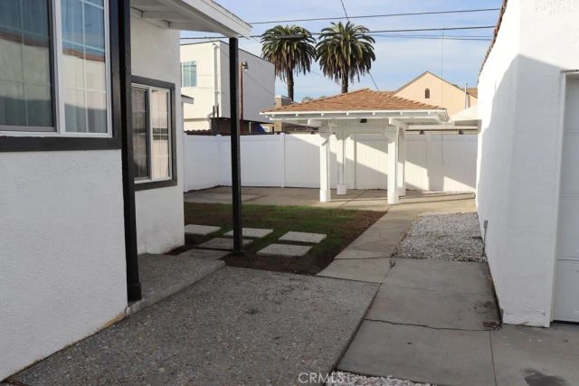 1917 W 74th, Los Angeles, CA 90047