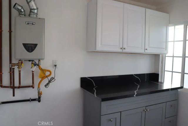 1917 W 74th, Los Angeles, CA 90047