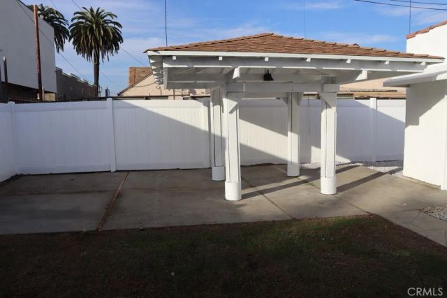 1917 W 74th, Los Angeles, CA 90047