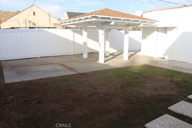 1917 W 74th, Los Angeles, CA 90047