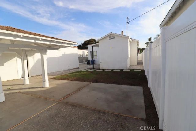 1917 W 74th, Los Angeles, CA 90047