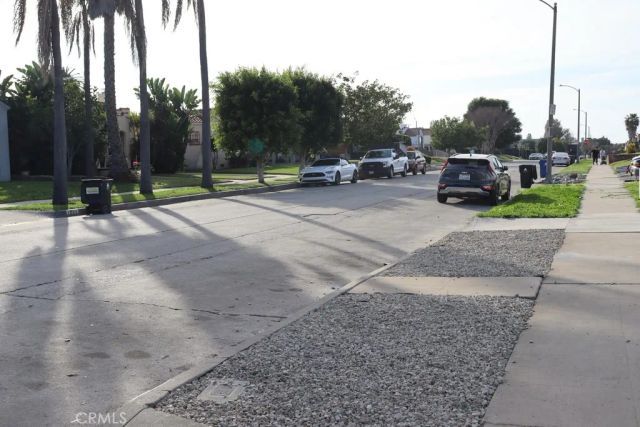1917 W 74th, Los Angeles, CA 90047