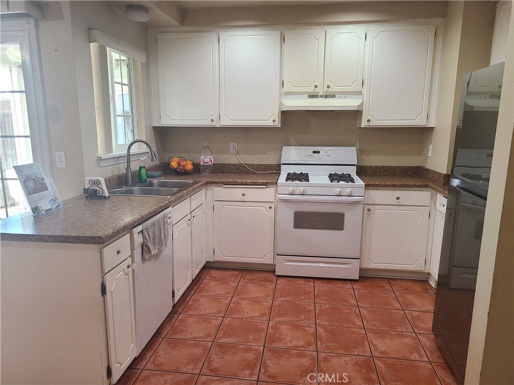2915 Westchester, Riverside, CA 92503 — photo 5