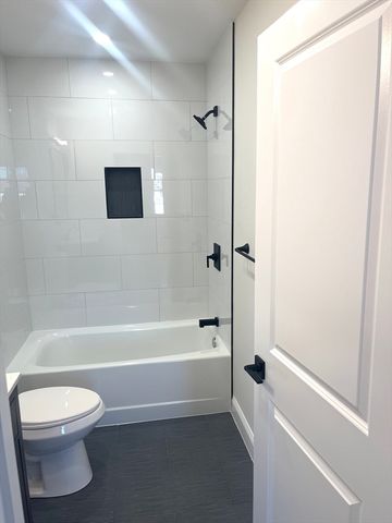 84 Arcadia 3, Revere, MA 02151