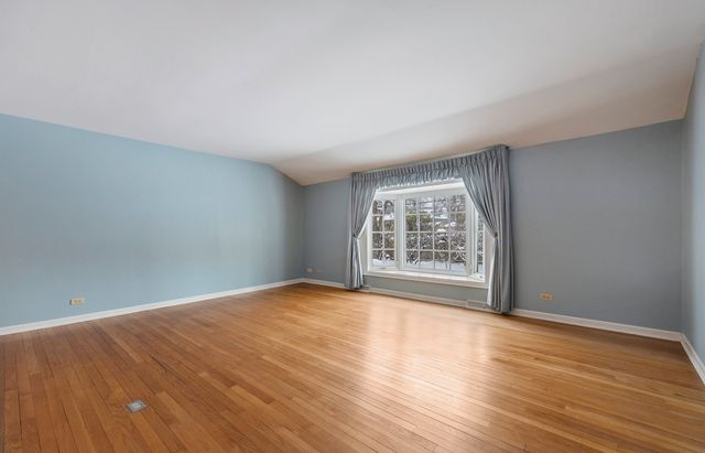 1229 Suffolk Street, Naperville, IL 60563