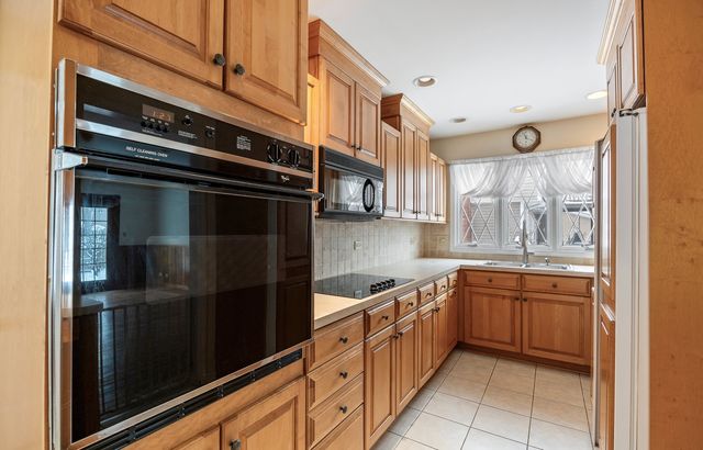 1229 Suffolk Street, Naperville, IL 60563