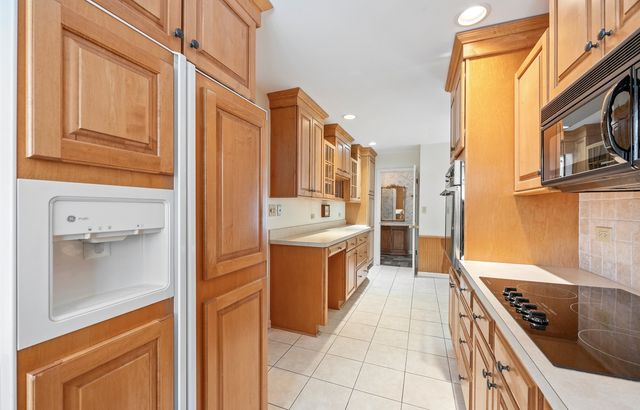 1229 Suffolk Street, Naperville, IL 60563