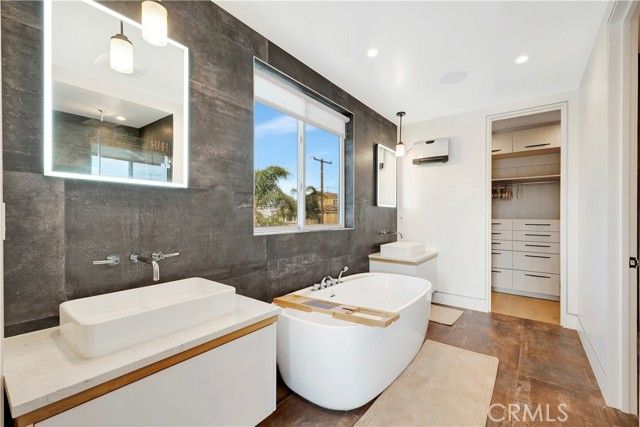 620 Huntington Street, Huntington Beach, CA 92648