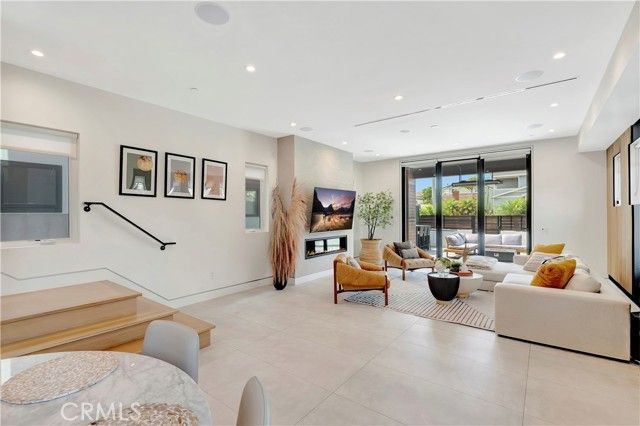 620 Huntington Street, Huntington Beach, CA 92648