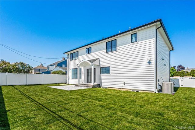 172A Harvard Street, Westbury, NY 11590