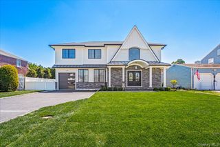 172A Harvard Street, Westbury, NY 11590