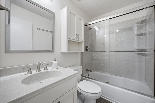 14315 W 90th Court, Lenexa, KS 66215