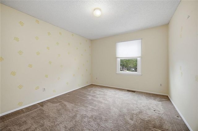 14315 W 90th Court, Lenexa, KS 66215