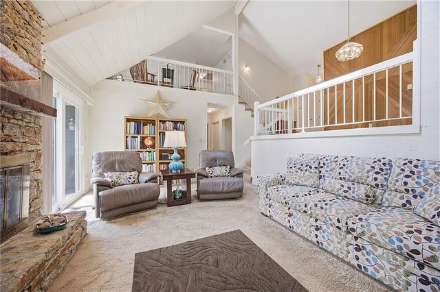 14315 W 90th Court, Lenexa, KS 66215