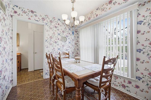 14315 W 90th Court, Lenexa, KS 66215
