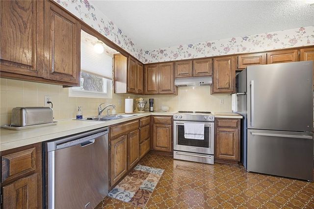 14315 W 90th Court, Lenexa, KS 66215