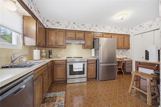 14315 W 90th Court, Lenexa, KS 66215