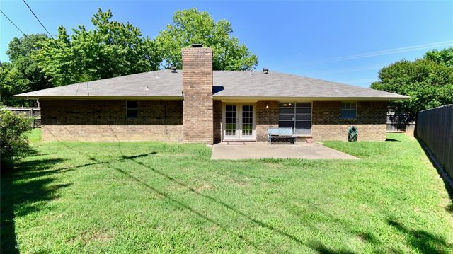 5604 Ember Drive, Arlington, TX 76016