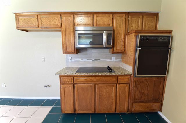 5604 Ember Drive, Arlington, TX 76016