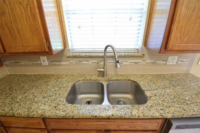 5604 Ember Drive, Arlington, TX 76016