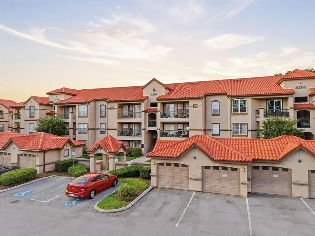 4201 WOODSTORKS WALK WAY 3111, Lutz, FL 33558