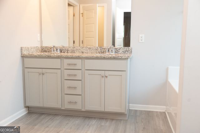 235 Flatcreek Drive, Lagrange, GA 30241