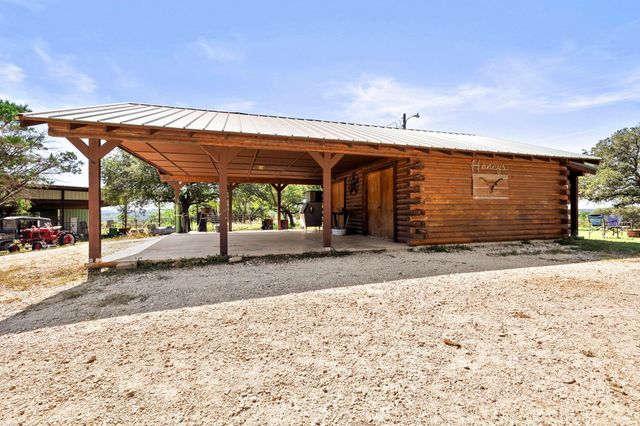 2102 PR 1377, Lampasas, TX 76550