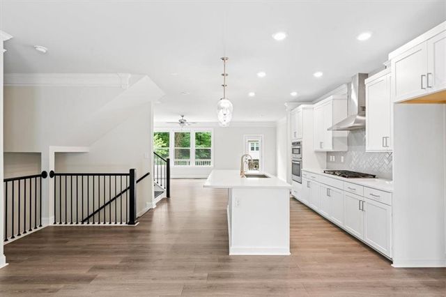 2560 Clairebrooke Bend, Atlanta, GA 30341