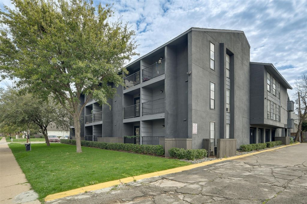2722 Throckmorton st Street 310, Dallas, TX 75219
