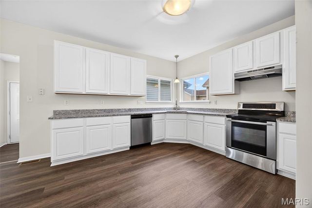 756 Thunder Hill Drive, O'fallon, MO 63368