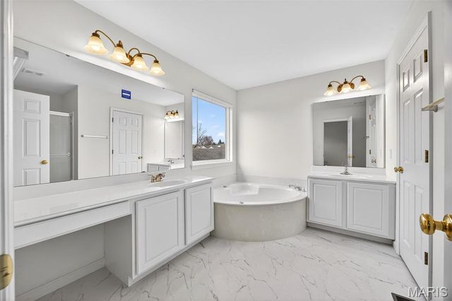 756 Thunder Hill Drive, O'fallon, MO 63368