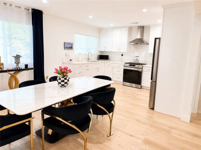 7810 Vanalden, Reseda, CA 91335