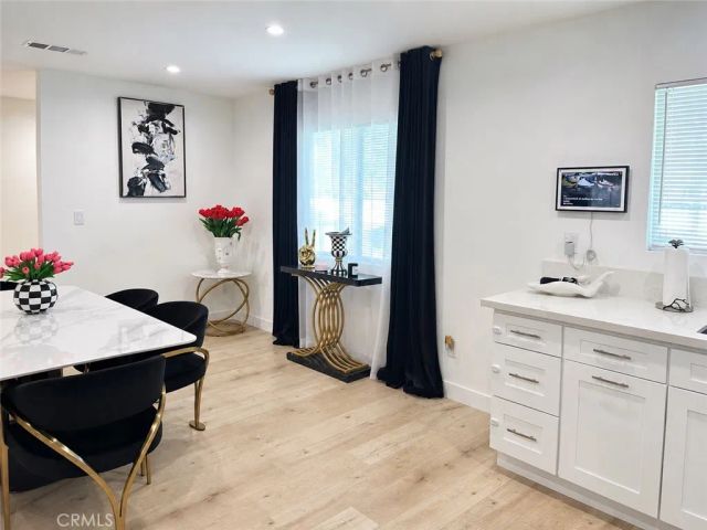 7810 Vanalden, Reseda, CA 91335