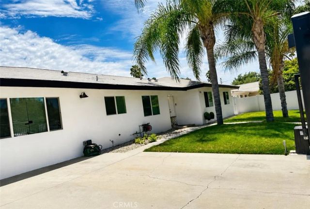 7810 Vanalden, Reseda, CA 91335